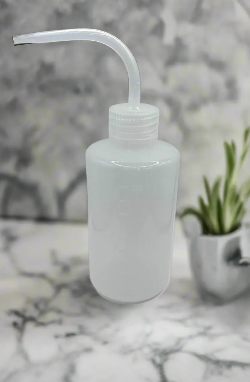 eyebrow rinse bottle, eyelash rinse bottle, beauty rinse bottle, eyebrow and eyelash care, rinse bottle for eyelashes, eyebrow maintenance, lash extension care, eyebrow tinting rinse
