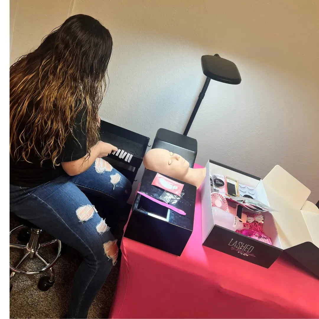 Lash & Brow Practice Mannequin Head